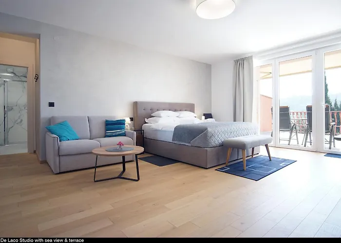Val De Laco Studio Apartments