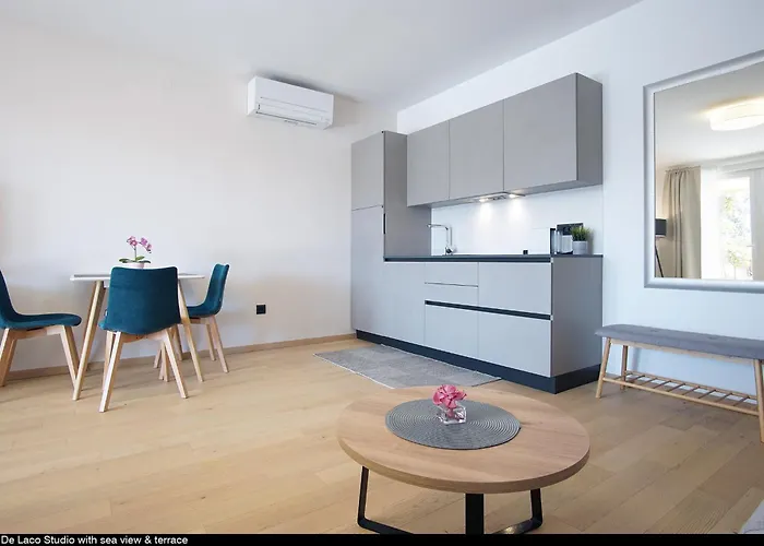 Val De Laco Studio Apartments