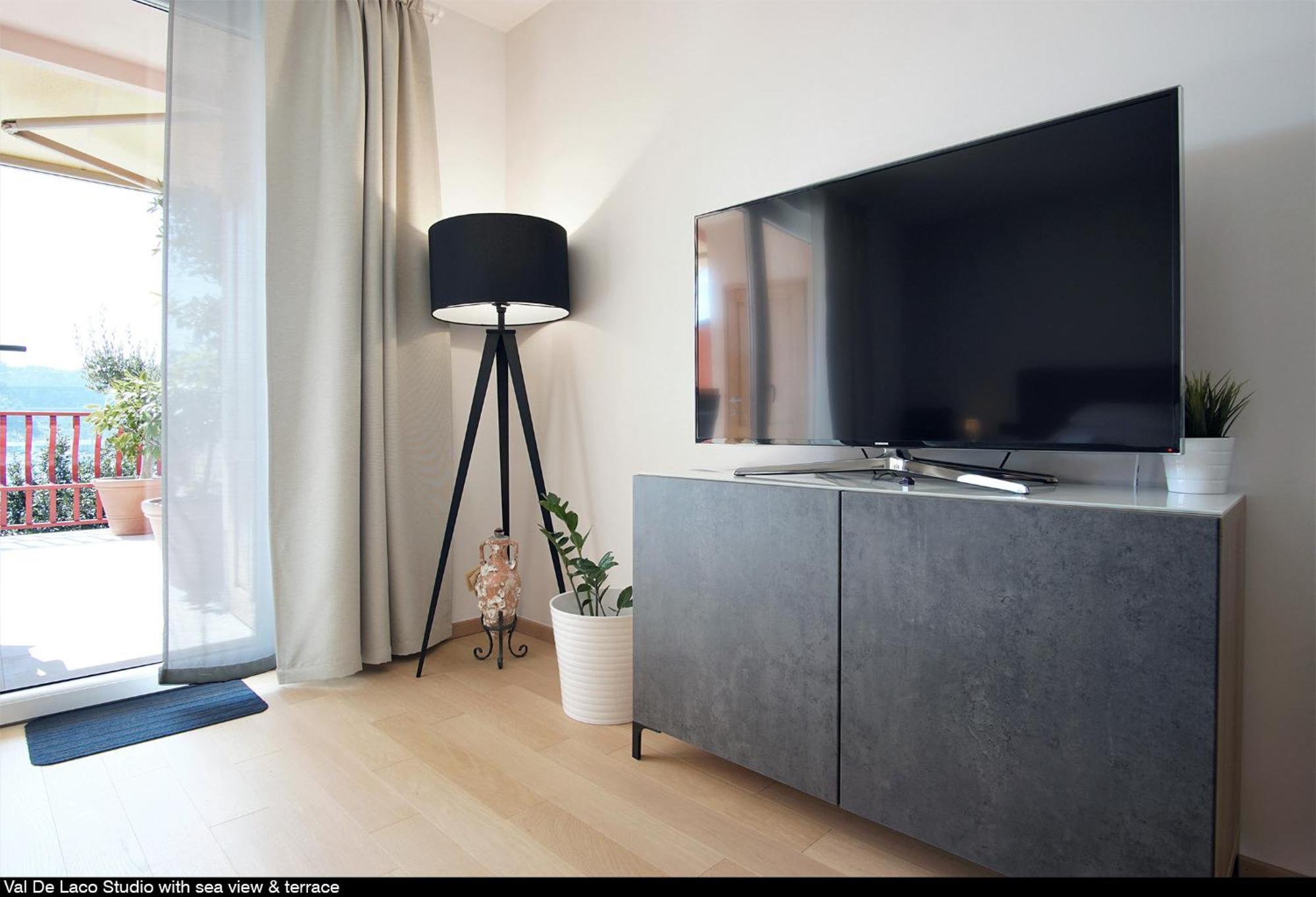 Val De Laco Studio